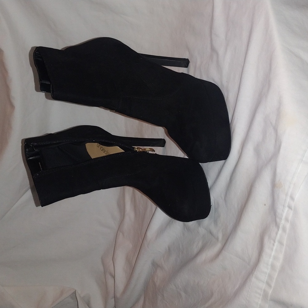 Women's shoes